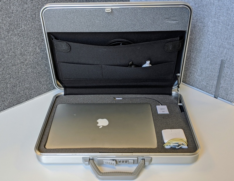 Laptop Computer Briefcase01.jpg